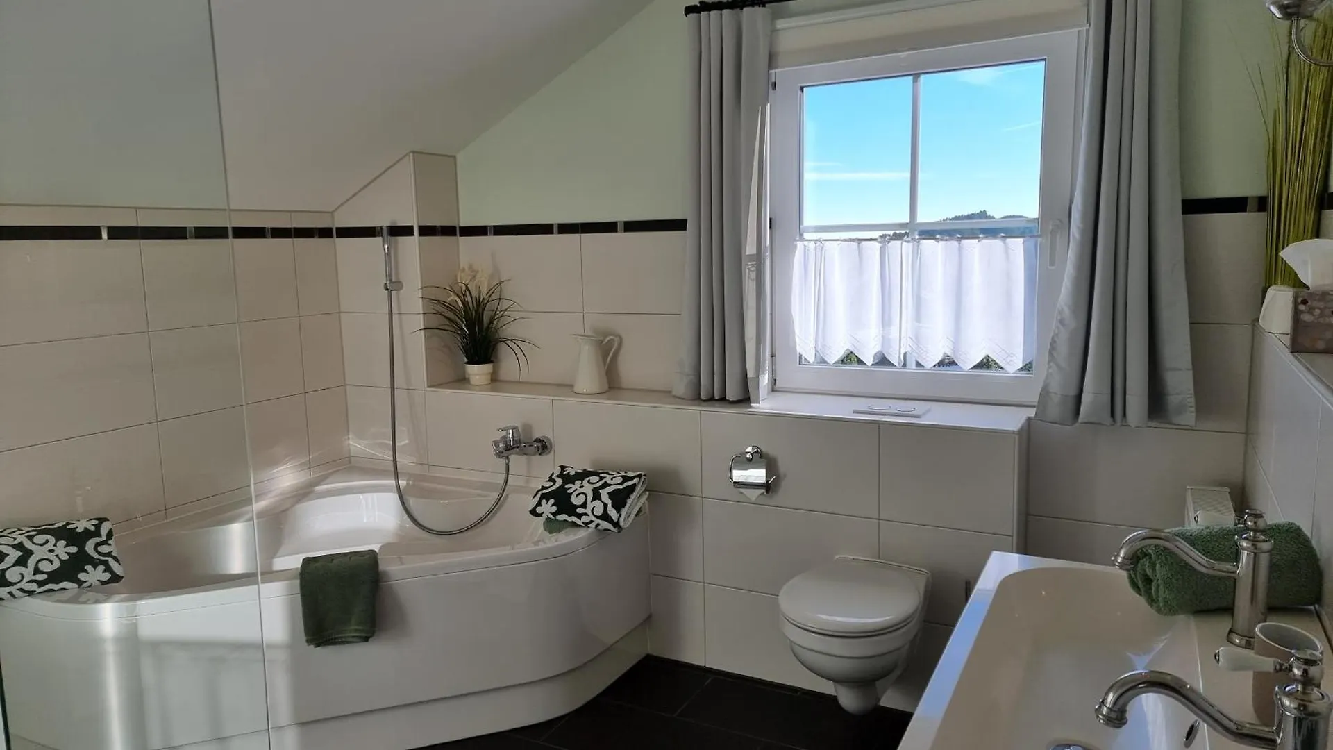 Chalet Fend - Exklusives Ferienhaus - Freistehend Bad Kohlgrub